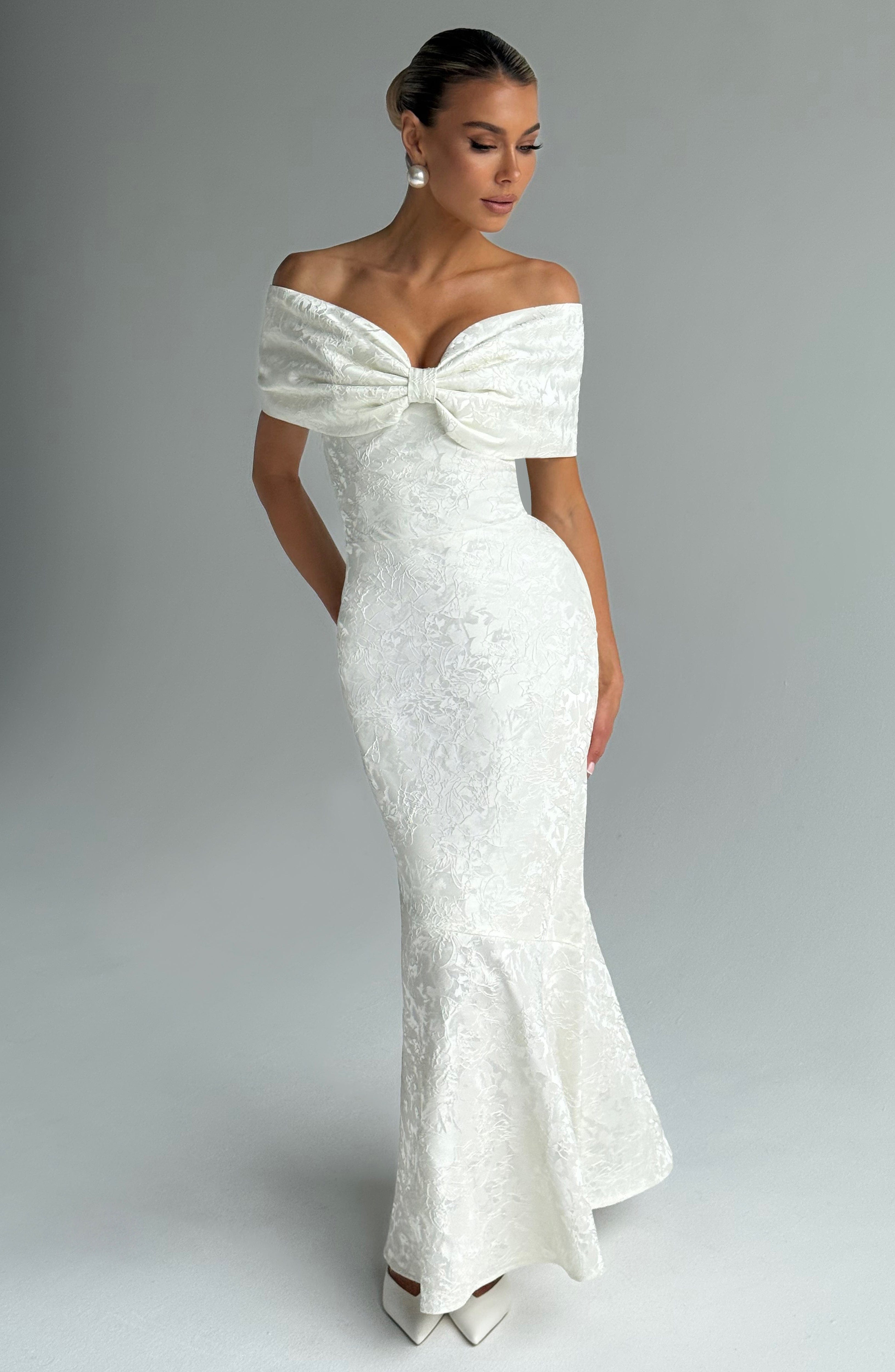 Emberly Maxi Dress - Ivory Dress Babyboo Fashion Premium Exclusive Design